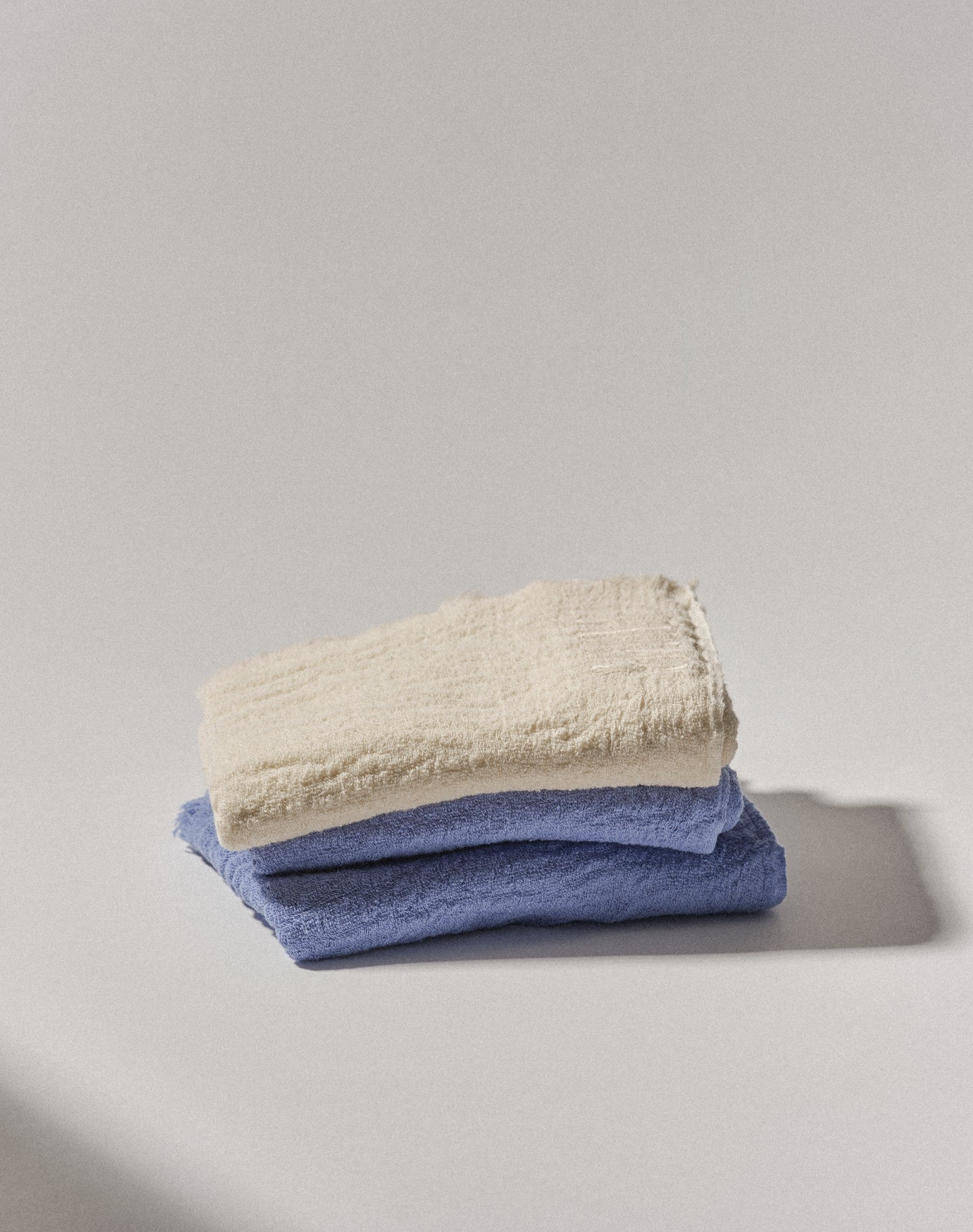 SKUNAかや織ヘアタオル（hazy blue） – SKUNA-BATH